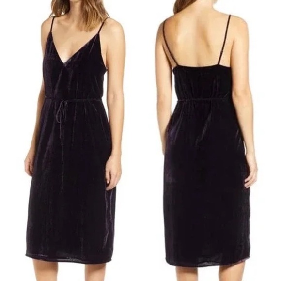 CUPCAKES and Cashmere Dark Orchid Velvet Slip Dress - Picture 1 of 16